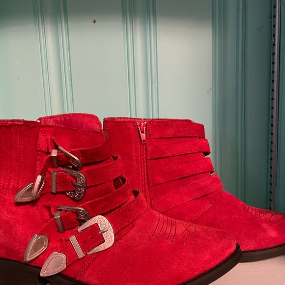 Kelsie dagger red strap boots - Picture 5 of 8